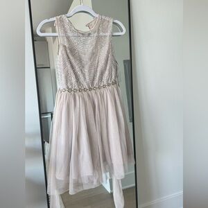 Gorgeous NWT women’s / juniors dress from Nordstrom, glitter sequin size 3